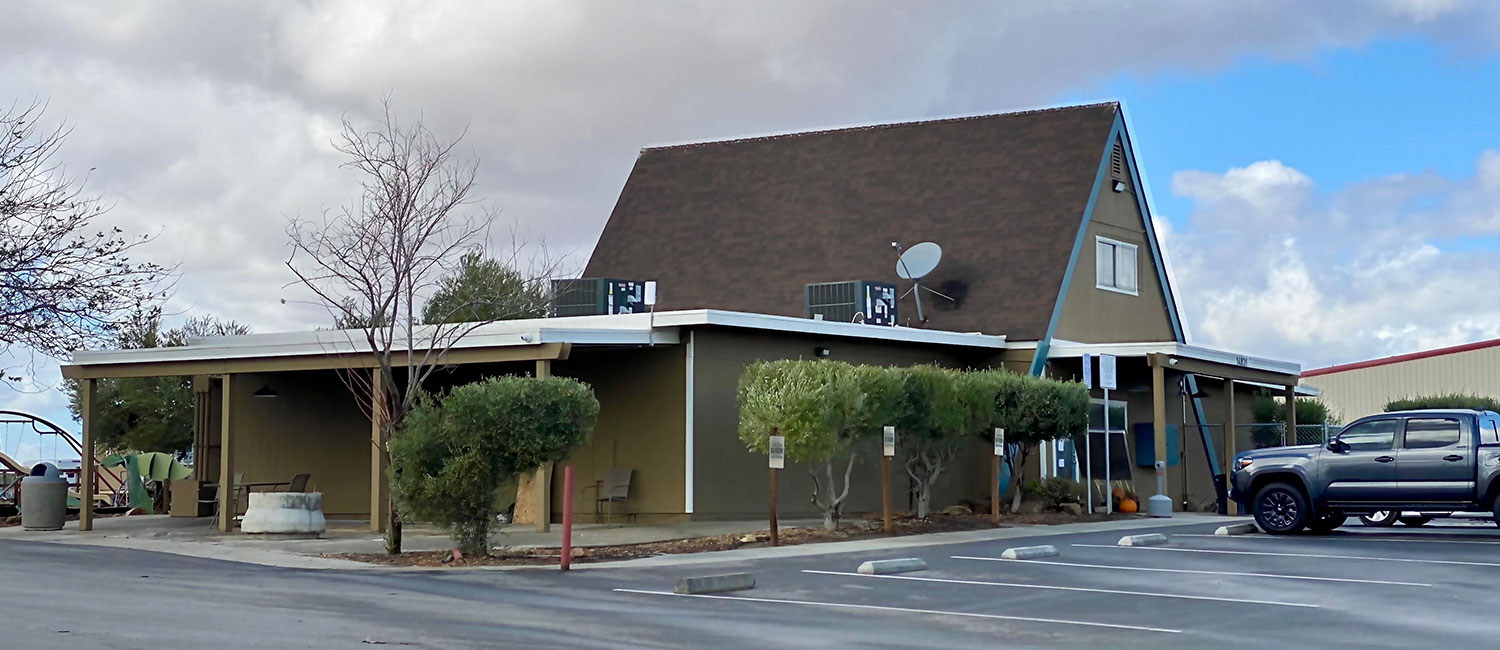 DISCOVER EXCITING ATTRACTIONS, NEAR TROPICAL INN & SUITES