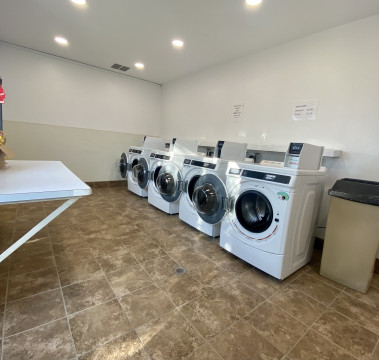 Lost Hills KOA - Washing Machine